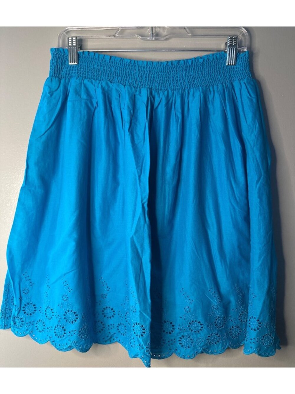 Old Navy sretchy waistband eyelet hem Blue skirt size M festival carnival preppy